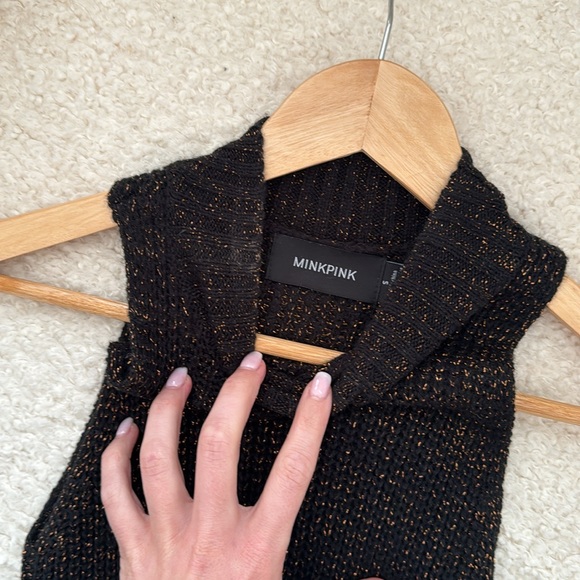 SOLD OFFLINE / Not Available. 
Mink pink gold/black glitter top - Picture 2 of 2